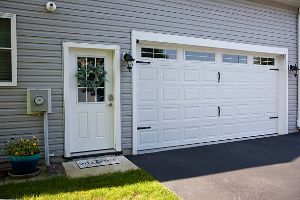 24/7 Emergency Garage Door Panel Replacement experts in Van Buren, MO